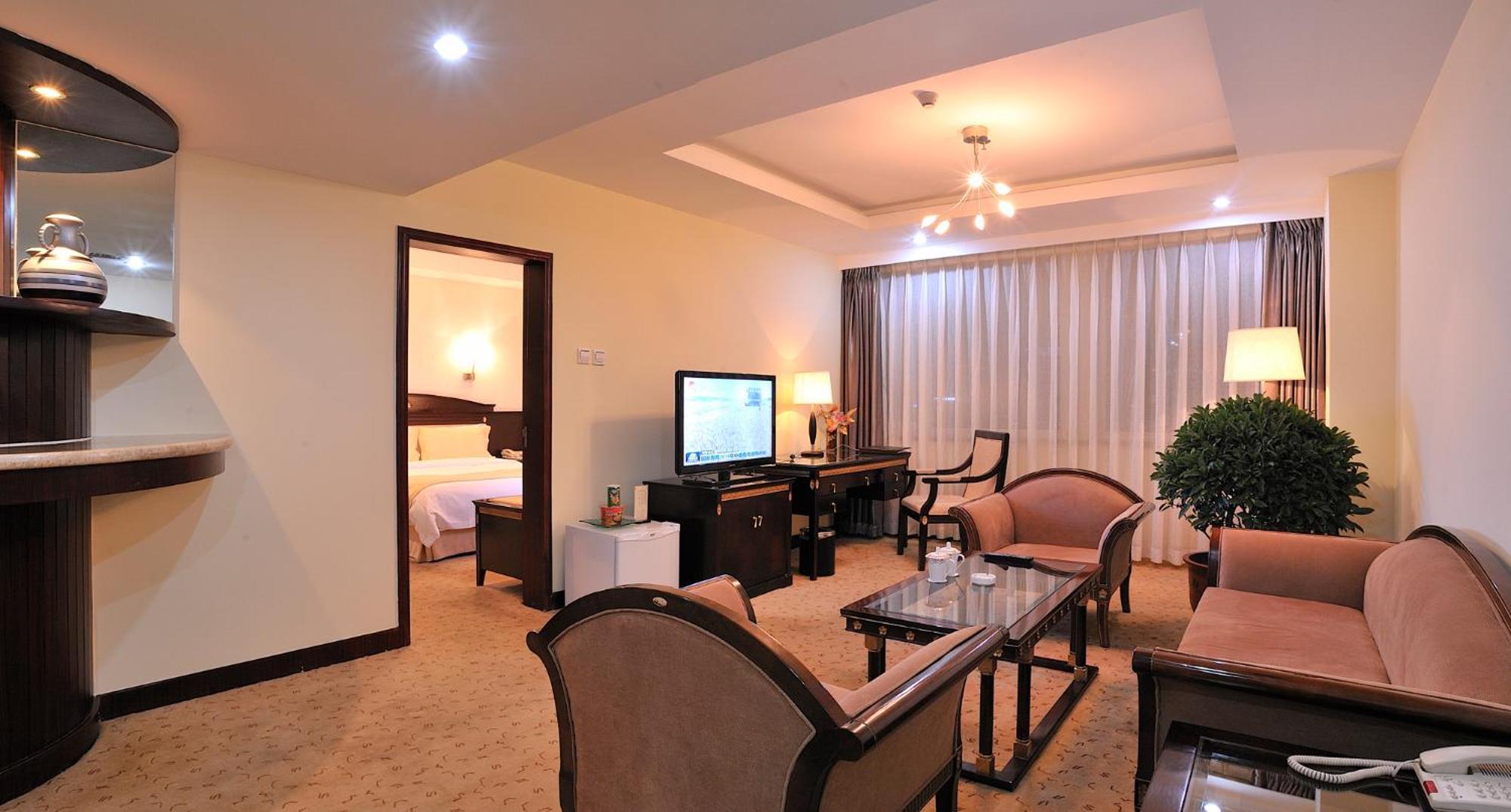 Uiles Hotel Хух-Хото Экстерьер фото